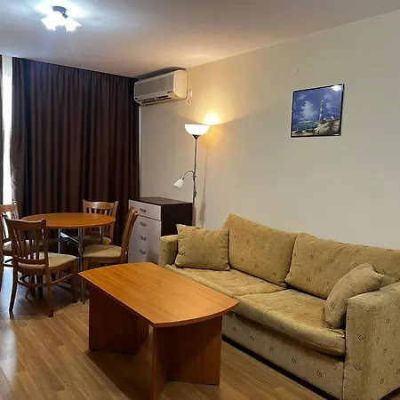 Apartment Gt *