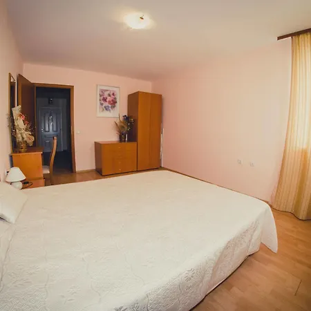 Gt Apartment